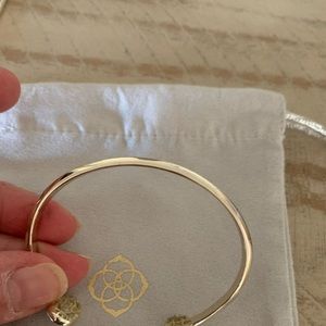 Kendra Scott Chalcedony Bracelet.  Beautiful light green stones.  EUC